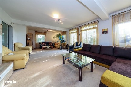 Vanzare Casa zona Tractorul, teren aferent 700 mp