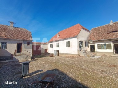 Casa saseasca plina de istorie de vanzare in satul Nou judetul Sibiu