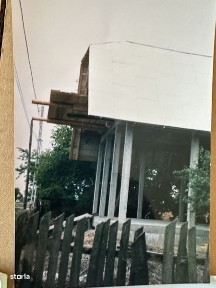 Vand casa solida cu teren 600mp pe drumul E85 in centru comunei Horia