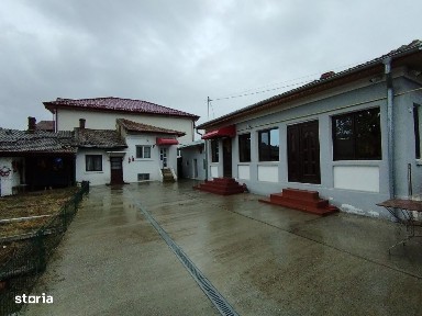 Casa de vanzare, 200 mp, zona Nicolae Romanescu