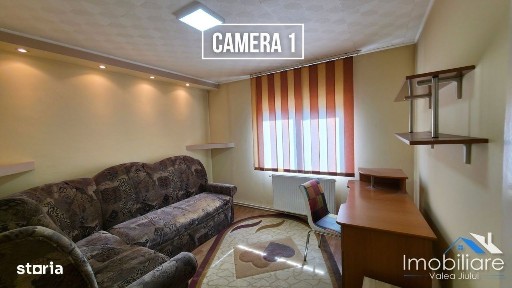 Apartament 4 camere, 2 băi și 2 balcoane - Vulcan, zona Cocoșvar
