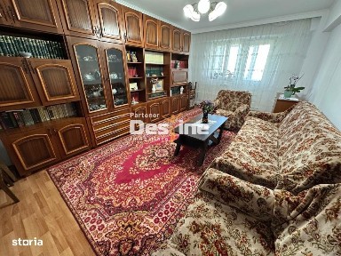 Apartament 3 camere, 70 mp utili, lift nou, zona centrala - Pascani