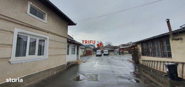 Casa de vanzare 4 camere Centru 1117mp teren