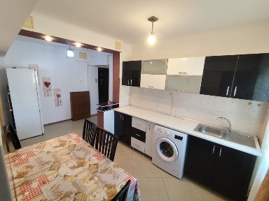Închiriez apartament 3 camere Găvana 2