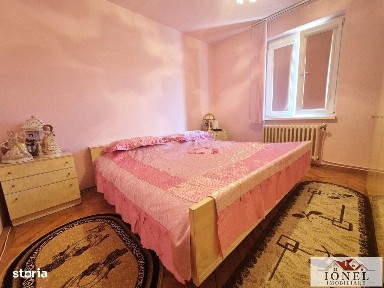 Apartament patru camere decomandat in Cugir