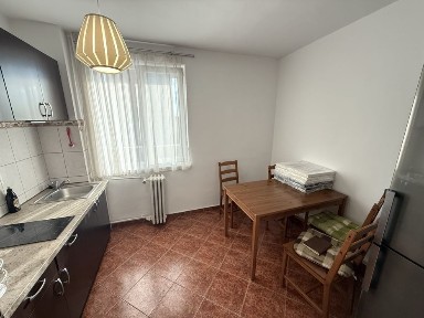 Apartament cu 3 camere, strada Transilvaniei