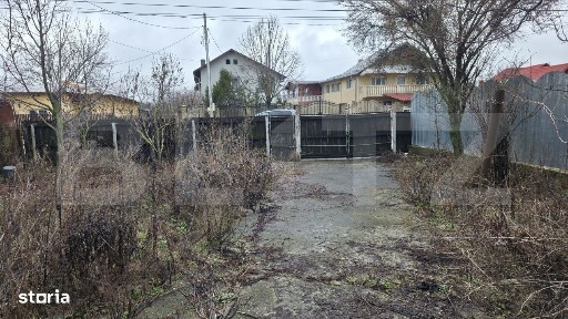 Casa cu acoperisul ars cu teren intravilan, 764 mp, zona Razvad