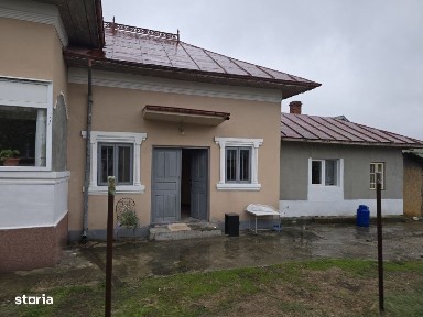 Casa cu Teren intravilan 1500 mp, Centrala termica, Poiana Lacului -