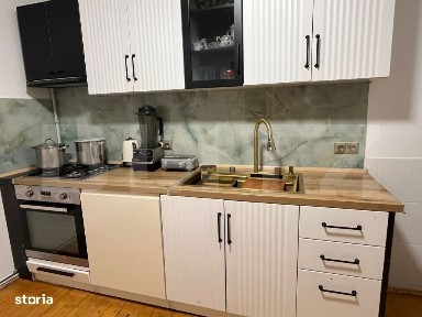 Casa de inchiriat 3 etaje, 300 mp, zona Central