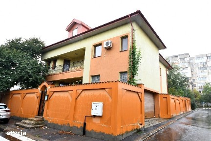 Vila spatioasa, constructie solida, zona micro 17 - Galati