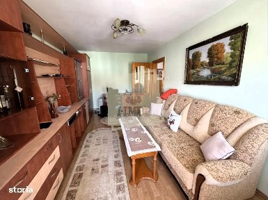 Apartament decomandat cu 3 camere 2 balcoane si pivnita in Valea Aurie