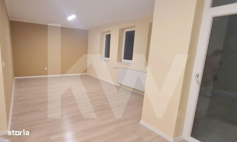 Oportunitate rara! Spatiu comercial cu 3 locuri de parcare - Imperia