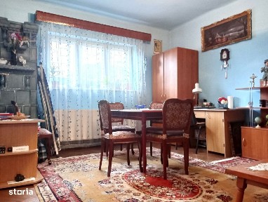 Centru! Vanzare casa cu 3 camere in centrul vechi Targoviste!