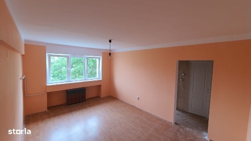 ap. 3 cam MVI str. Gladiolei 6 et 4, 850 Eu/ mp