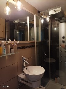 Vând apartament 3 camere Robea