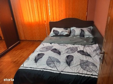 Vând apartament 3 camere Centru cu acoperis