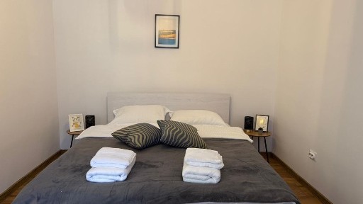 Apartament cu 2 camere in zona centrală