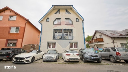 Casă / Vilă cu 14 camere de vânzare în zona Astra