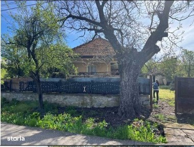 Teren + casa de vanzare 6862 mp sat stroiesti comuna arcani gorj