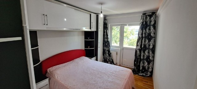 Vand Apartament 3 camere Ultracentral