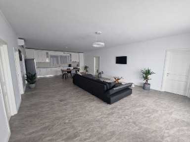 Inchiriez sau Vând casă în Horia Neamț