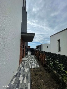 Casa individuala de vanzare, zona Razoare, la 5 minute de Vivo