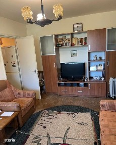 Vând apartament 3 camere