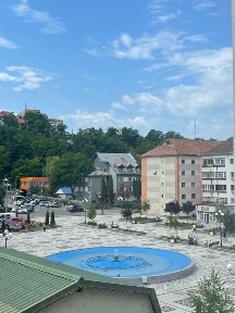 Vand apartament cu 3 camere