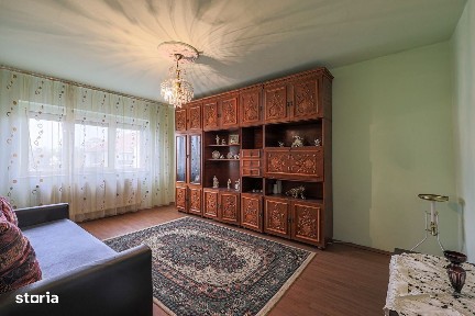 Rezervat Apartament cu 3 camere decomandat in Zona 300