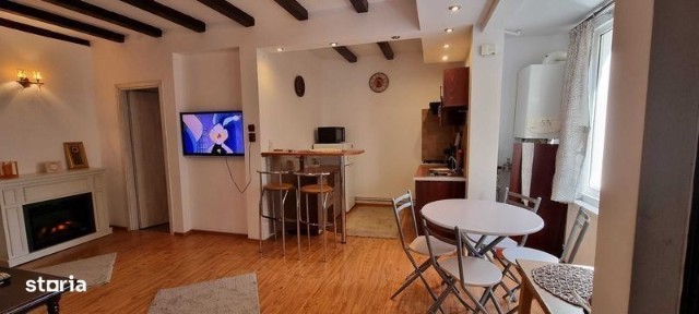 Apartament cu 3 camere in Busteni, in vila cu curte, Zamora