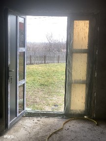 Casă cu teren-1329mp-sau 500mp-10 kmPopricani -Carniceni la strada