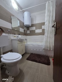 Inchiriez APARTAMENT CU 3 CAMERE str VICTORIEI