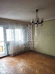 Apartament cu 3 camere, decomandat, centrala proprie,Spitalul Judetean