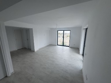 VAND APARTAMENT 2 camere Finisat la Cheie Vizavi de Little Town