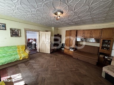 Casa cu gradina de vanzare si curte + pivnita zona Terezian Sibiu