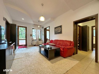 Apartament cu 4 camere de vânzare - Centrul Civic, Brașov