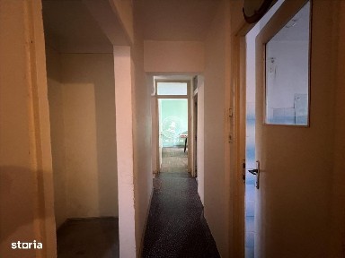 Apartament cu 4 camere decomandat, 80 mp - Nicolina-Cug