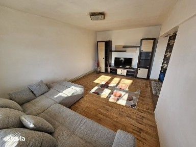 Apartament cu 3 camere de inchiriat