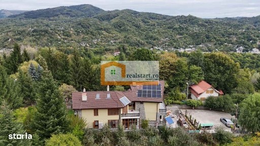 Vedere padure, panouri solare si fotovoltaice, pompa de caldura, semi