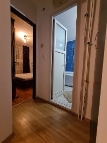 Proprietar inchiriez apartament cu 3 camere in str.Panselelor