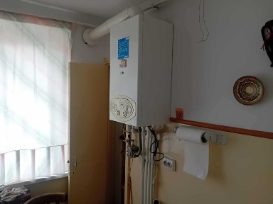 Apartament 2 cam ultracentral 50mp etaj 2 centrala termica termoizolat