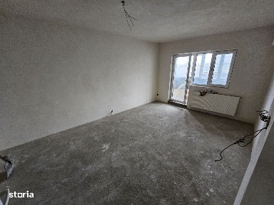 Vand ap cu 4 camere zona Cinema Orizont