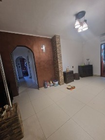 Apartament cu trei camere decomandate