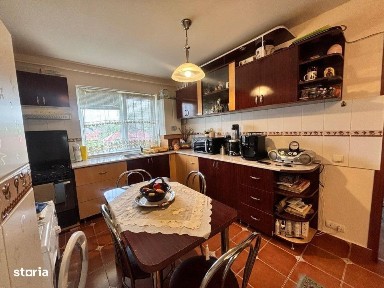 Vanzare - Apartament cu 2 camere, etaj 2, mobilat si utilat