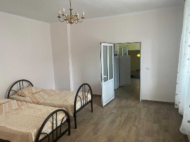 Inchiriez apartament