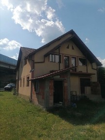 Casa de vanzare Curtea de Arges zona Noaptes (Rezervele Statului)