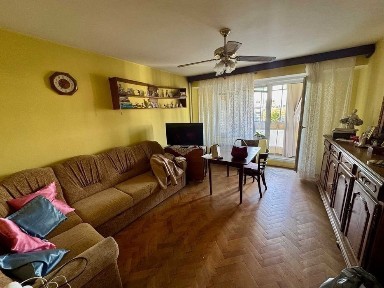 Inchiriez apartament tip Samanta zona Polivalenta