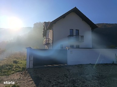 Inchiriez casa noua în Bunloc