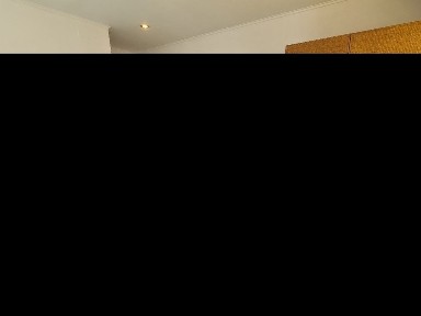 Închiriez apartament 3 camere zona Capitol