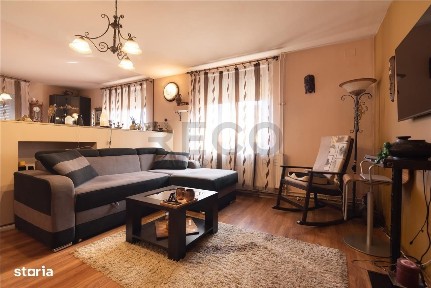 Casa P+M cu 4 camere+living+loc de luat masa in Santion